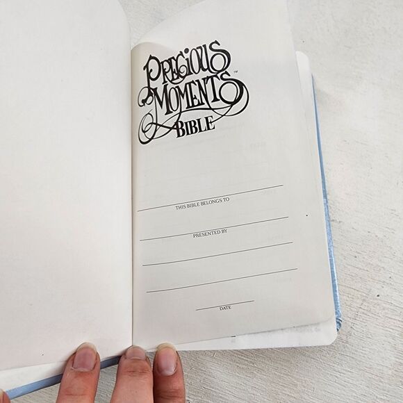 Precious Moments Child's Bible‎ BLUE King James Version NKJV HARDCOVER VG - Picture 2 of 5